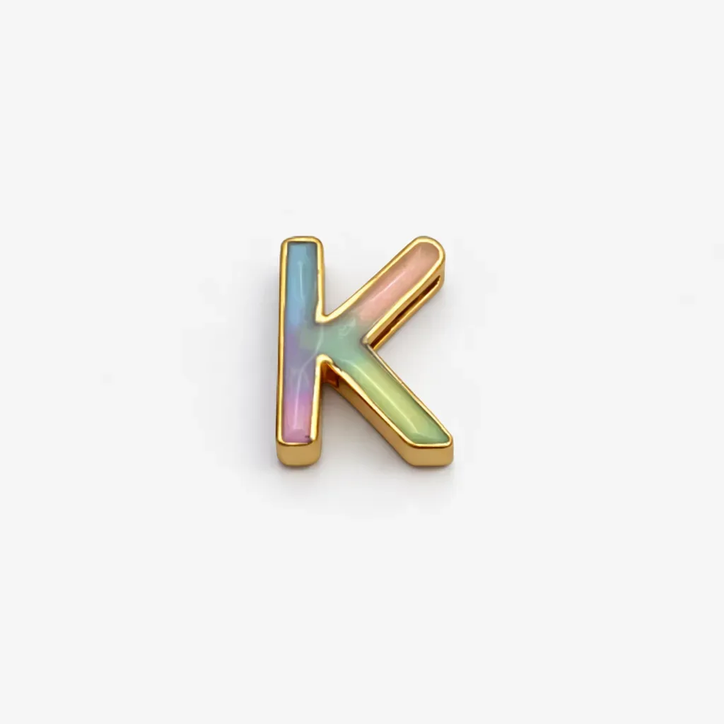 آویز حرف K مینا